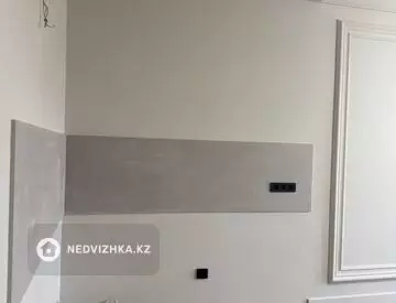 2-комнатная квартира, этаж 3 из 20, 77 м²