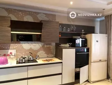 3-комнатная квартира, этаж 6 из 12, 116 м²