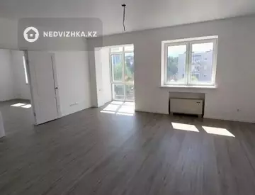 3-комнатная квартира, этаж 3 из 4, 107 м²