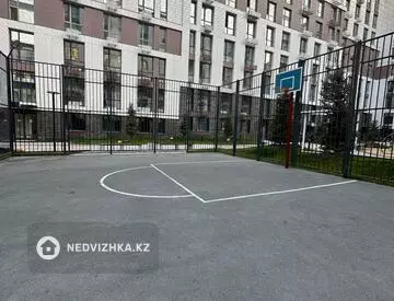 2-комнатная квартира, этаж 1 из 9, 64 м²