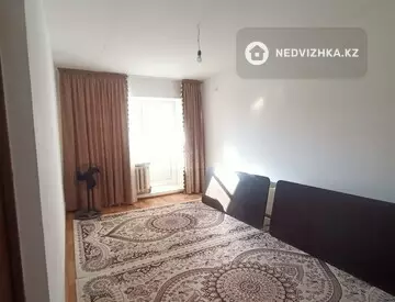 1-комнатная квартира, этаж 3 из 3, 58 м²