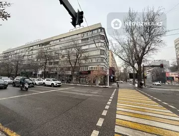 2-комнатная квартира, этаж 4 из 7, 77 м²