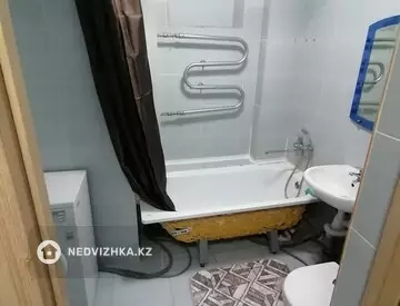 2-комнатная квартира, этаж 2 из 4, 54 м², посуточно