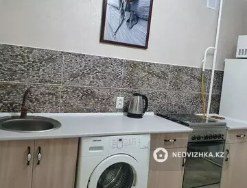 1-комнатная квартира, этаж 1 из 5, 40 м², посуточно