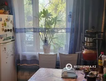 3-комнатная квартира, этаж 1 из 5, 59 м², на длительный срок