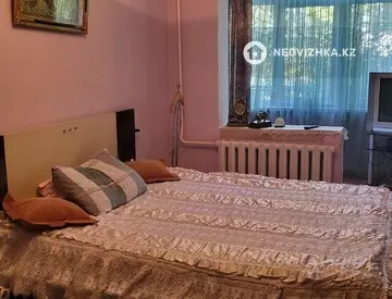 3-комнатная квартира, этаж 1 из 5, 59 м², на длительный срок