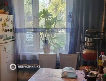 3-комнатная квартира, этаж 1 из 5, 59 м², на длительный срок