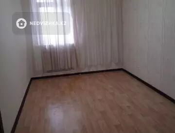 2-комнатная квартира, этаж 2 из 6, 61 м², на длительный срок