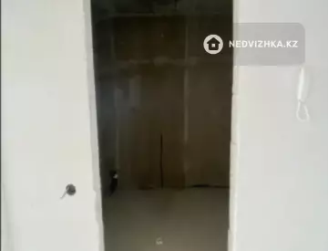 1-комнатная квартира, этаж 10 из 16, 38 м²