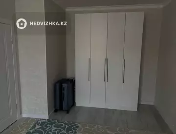 1-комнатная квартира, этаж 5 из 12, 38 м²