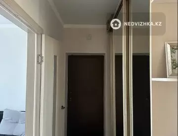 2-комнатная квартира, этаж 8 из 9, 57 м²