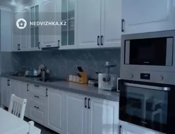 3-комнатная квартира, этаж 2 из 12, 101 м²