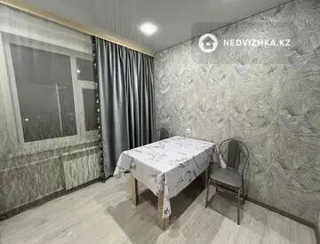 1-комнатная квартира, этаж 1 из 12, 40 м², по часам