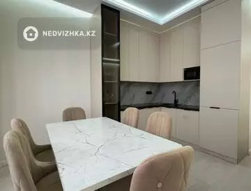 2-комнатная квартира, этаж 12 из 20, 61 м², на длительный срок
