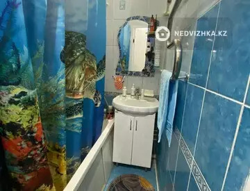 2-комнатная квартира, этаж 3 из 5, 42 м²