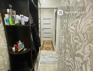 2-комнатная квартира, этаж 3 из 5, 42 м²