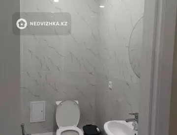 2-комнатная квартира, этаж 7 из 22, 65 м², на длительный срок