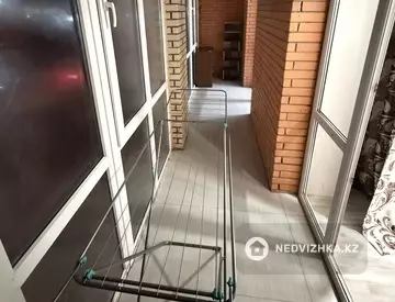 1-комнатная квартира, этаж 4 из 12, 40 м², посуточно