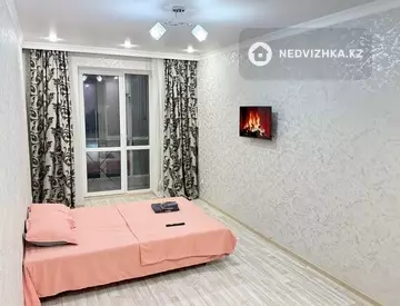 1-комнатная квартира, этаж 4 из 12, 40 м², по часам