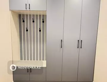 1-комнатная квартира, этаж 6 из 12, 40 м², по часам