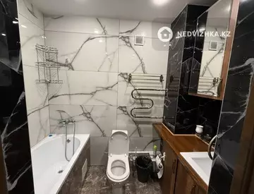 1-комнатная квартира, этаж 2 из 12, 40 м², по часам