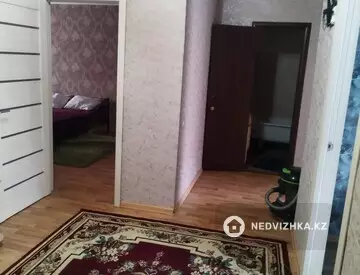 2-комнатная квартира, этаж 2 из 5, 69 м², посуточно