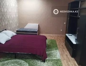 2-комнатная квартира, этаж 2 из 5, 69 м², посуточно