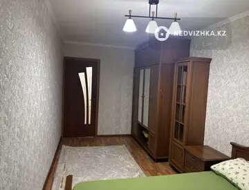 3-комнатная квартира, этаж 4 из 5, 50 м², посуточно