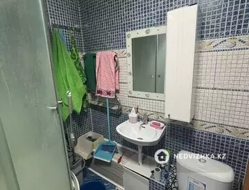 3-комнатная квартира, этаж 4 из 5, 50 м², посуточно