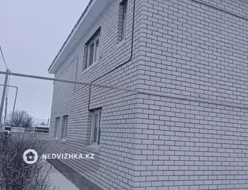 7-комнатный дом, 10 соток, 180 м²