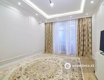 4-комнатная квартира, этаж 1 из 12, 117 м²