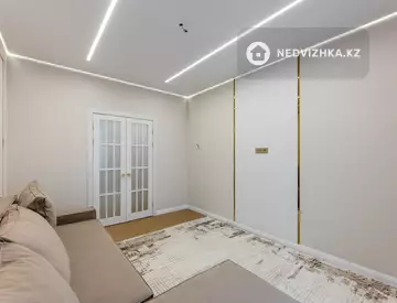 2-комнатная квартира, этаж 8 из 12, 53 м²