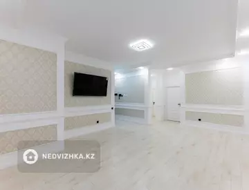 4-комнатная квартира, этаж 7 из 10, 118 м²