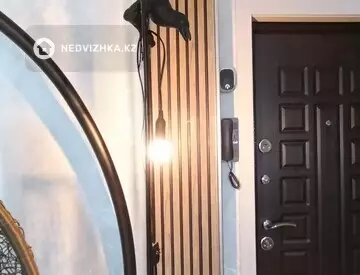 2-комнатная квартира, этаж 4 из 5, 48 м²