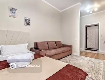 1-комнатная квартира, этаж 6 из 9, 42 м², посуточно