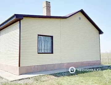 2-комнатный дом, 25 соток, 52 м²