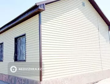 2-комнатный дом, 25 соток, 52 м²