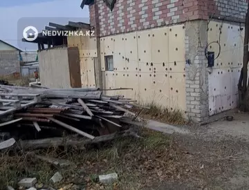 2-комнатный дом, 6 соток, 130 м²