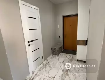 2-комнатная квартира, этаж 4 из 5, 56 м²