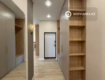 3-комнатная квартира, этаж 12 из 12, 65 м²