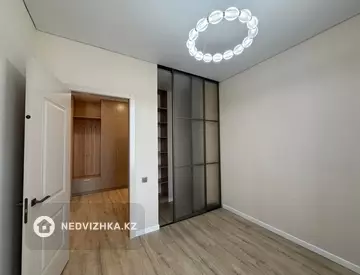 3-комнатная квартира, этаж 12 из 12, 65 м²