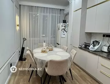 3-комнатная квартира, этаж 3 из 12, 94 м²