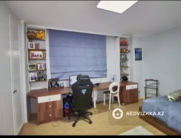 4-комнатная квартира, этаж 13 из 22, 122 м²