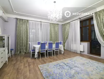 3-комнатная квартира, этаж 3 из 6, 140 м²