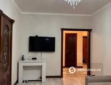 3-комнатная квартира, этаж 3 из 10, 76 м²