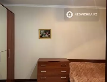 3-комнатная квартира, этаж 3 из 10, 76 м²