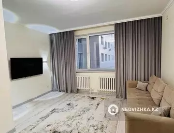 3-комнатная квартира, этаж 4 из 12, 82 м²