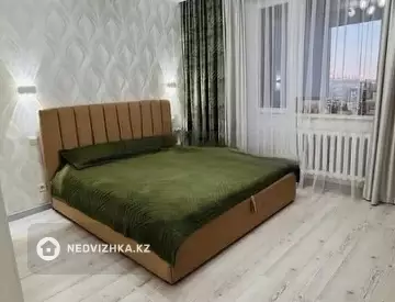 3-комнатная квартира, этаж 4 из 12, 82 м²