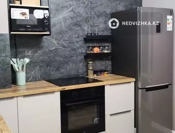 2-комнатная квартира, этаж 9 из 9, 60 м²