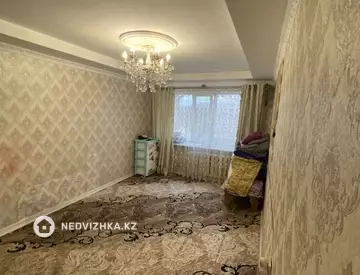 2-комнатная квартира, этаж 3 из 5, 44 м²